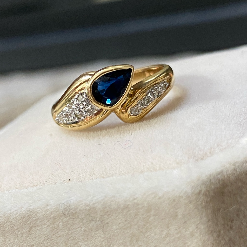 Genuine 14kt Gold Genuine Diamond Sapphire Ring
